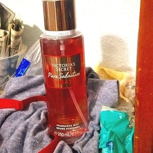 Victoria's secret pure seduction HEAT fragrance mist